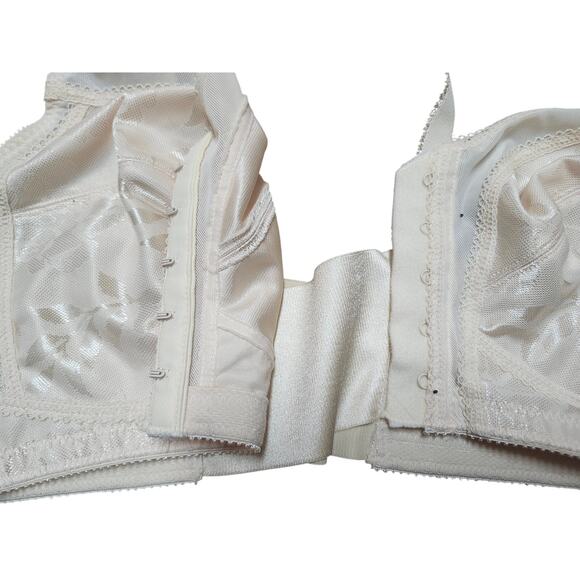 Playtex 4695 44B Beige Front Closure Wireless Soft Cup Bra Wide Strap Support - Picture 3 of 8